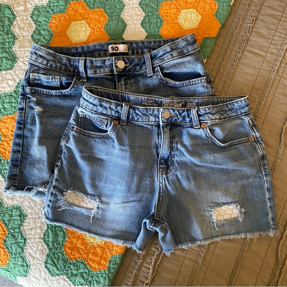 (2) GIRLS Size 14/16 Denim Shorts (these are girls 14/16 not juniors or womens)